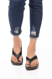 strap sandal  strappy  slip on sandals  slides